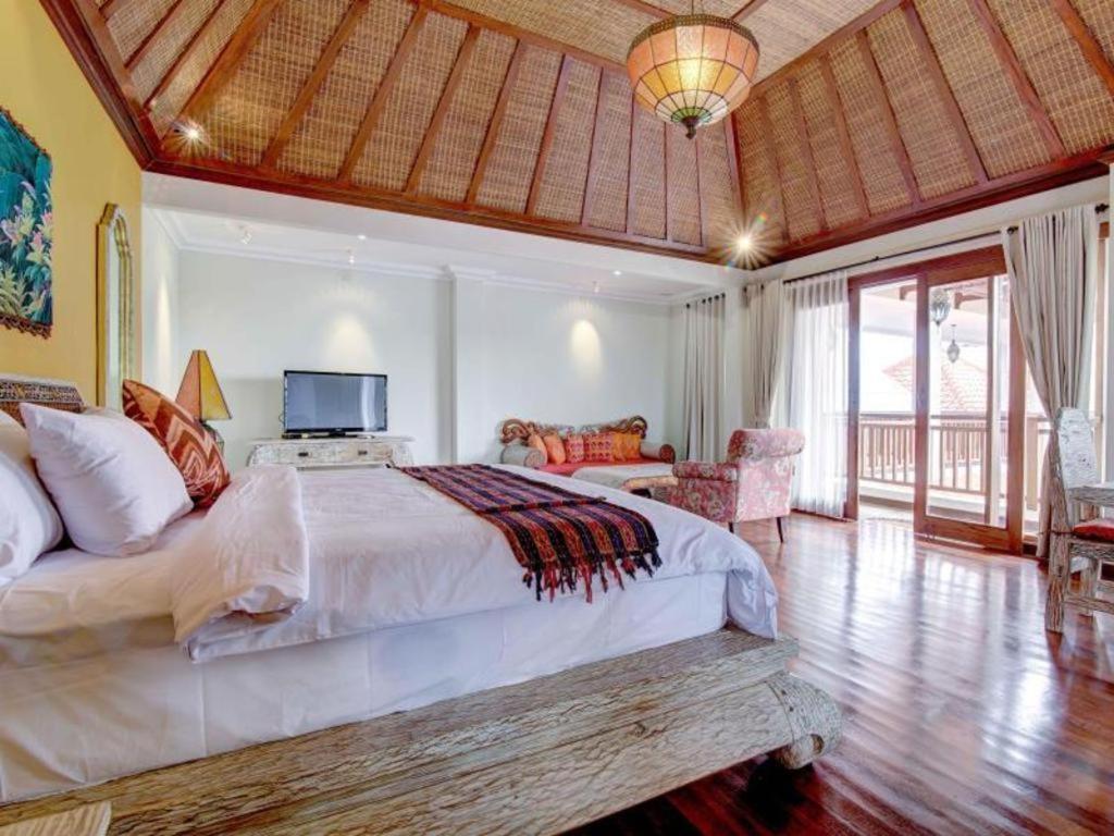 Hastinapura Residence Jimbaran  Exterior photo