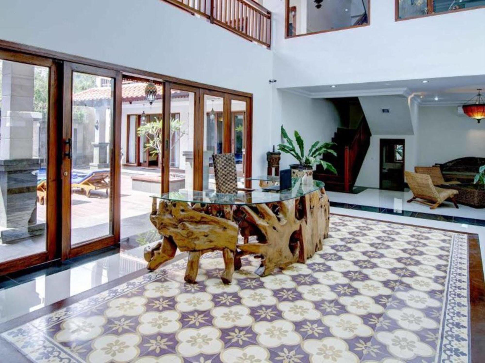 Hastinapura Residence Jimbaran  Exterior photo